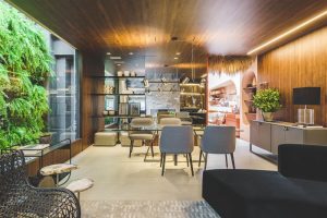 Ambiente: Lounge + Jantar / Samara Barbosa / MDF Imbuia